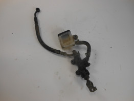 Rempomp achter Honda CBR 500 R