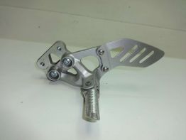 Main step holder left Suzuki GSX R 600