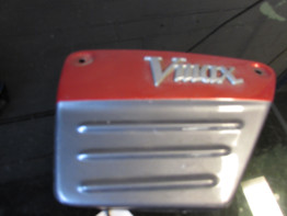 Cowl right small Yamaha V max