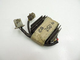 Regler Gleichrichter Honda CB 250 N