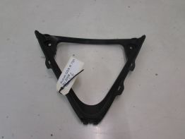 Cowl V shape under Suzuki GSX R 750
