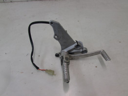 Fussrastetrager vorne rechts Suzuki GSX R 750