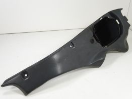 Cowl left inner Triumph Trophy 900