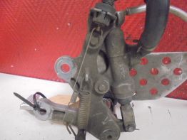 Rempomp achter Kawasaki ZX 9 R