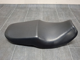 Zadel Suzuki RF 900