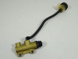 Rempomp achter Ducati ST2