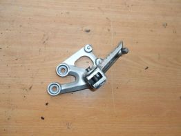 Fussrastetrager vorne links Suzuki GSX R 750