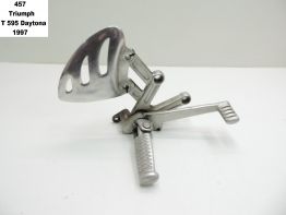 Fussrastetrager vorne rechts Triumph 595 T Daytona