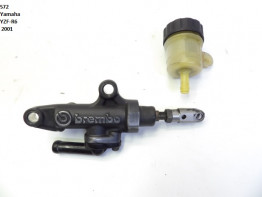 Rempomp achter Yamaha YZF R6