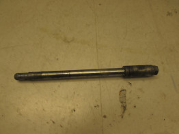 Axle front Suzuki GZ 250 Marauder