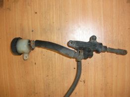 Rempomp achter Yamaha XJ 900 F