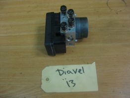 ABS pomp Ducati Diavel