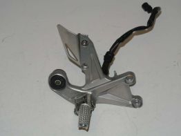 Fussrastetrager vorne rechts Honda CBR Fireblade