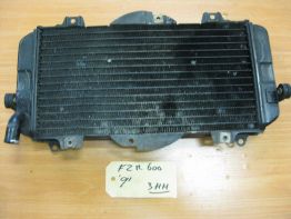 Radiator Yamaha FZR 600