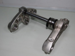 Gabelbrucke Moto Guzzi California EV