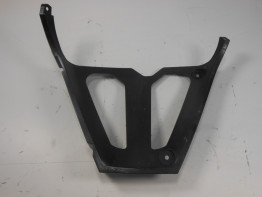 Cowl V shape under Suzuki GSX R 600