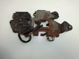 Regler Gleichrichter Honda CB 400