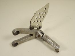 Fussrastetrager vorne links Honda CBR 600 RR