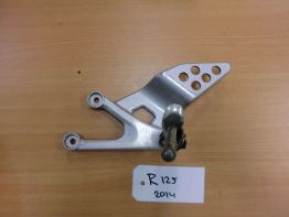 Fussrastetrager vorne links Yamaha YZF R 125