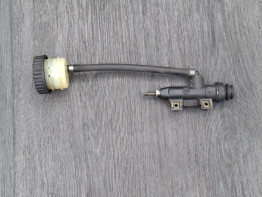 Rempomp achter BMW R 1100 RT