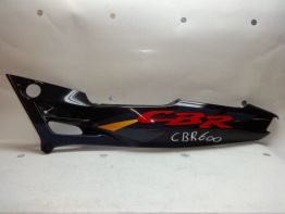 Cowl left rear Honda CBR 600 F