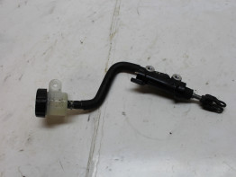 Rempomp achter Yamaha XJ 600 Diversion