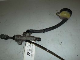 Rempomp achter Honda CBR 900 RR