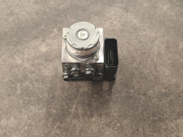 ABS pomp Triumph Speed triple RS