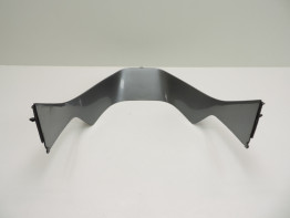 Cowl V shape under Kawasaki ZX 9 R