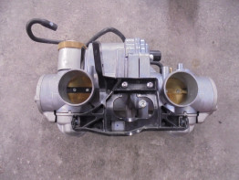 Gasklephuis Triumph Thruxton TFC