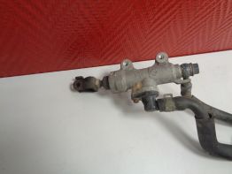 Rempomp achter Honda CB 600 F