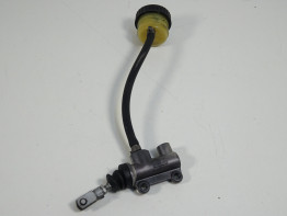 Rempomp achter BMW R 1150 R