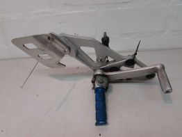 Fussrastetrager vorne rechts Suzuki GSX R 1100