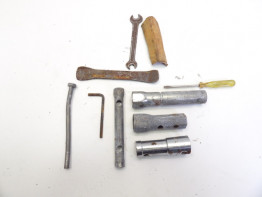 Bordwerkzeug Suzuki GR 650