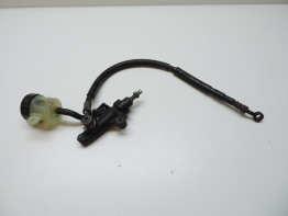 Rempomp achter Yamaha YZF R1