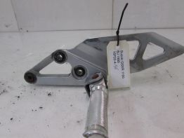 Fussrastetrager vorne links Suzuki GSX R 1100