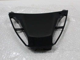 Cowl V shape under Yamaha YZF R1