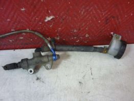 Rempomp achter Kawasaki ZX 7 R