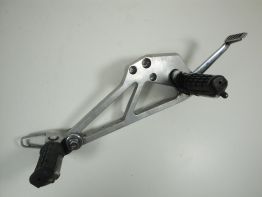 Fussrastetrager vorne rechts Honda VF 1000 F