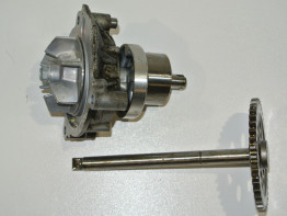 Water pump Kawasaki Z 1000