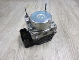 ABS pomp Triumph Tiger 800 xc