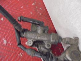 Rempomp achter Honda VFR 750