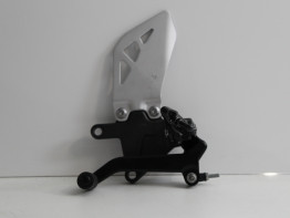 Fussrastetrager vorne links Kawasaki ZX 10 R