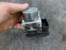 ABS pomp Ducati Monster 1200 S