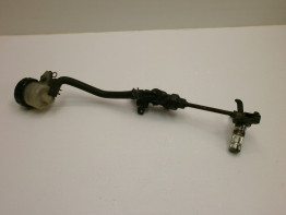 Rempomp achter Yamaha TDM