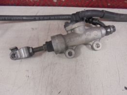 Rempomp achter Honda CBR 900 RR