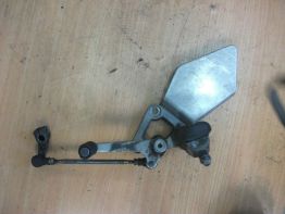 Fussrastetrager vorne links Honda CB 1
