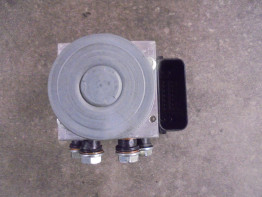 ABS pomp Aprilia Tuono V4