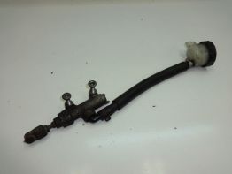 Rempomp achter Kawasaki ZZR 600