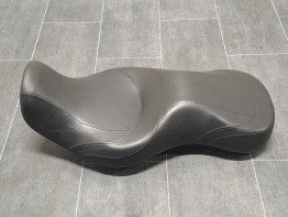 Zadel Harley Davidson FLD Switchback